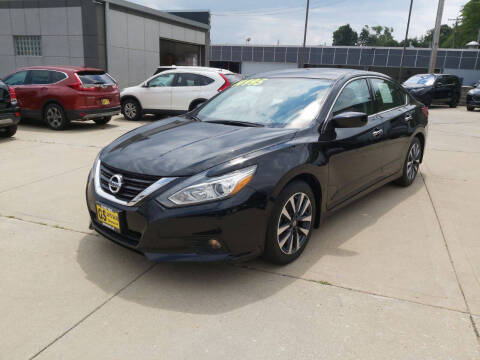 2017 Nissan Altima 2.5 SV FWD photo