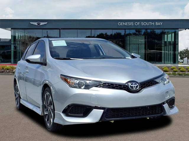 2017 Toyota Corolla iM FWD photo
