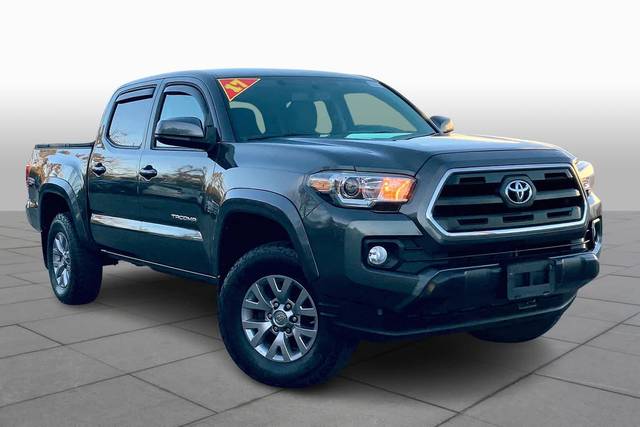 2017 Toyota Tacoma SR5 4WD photo