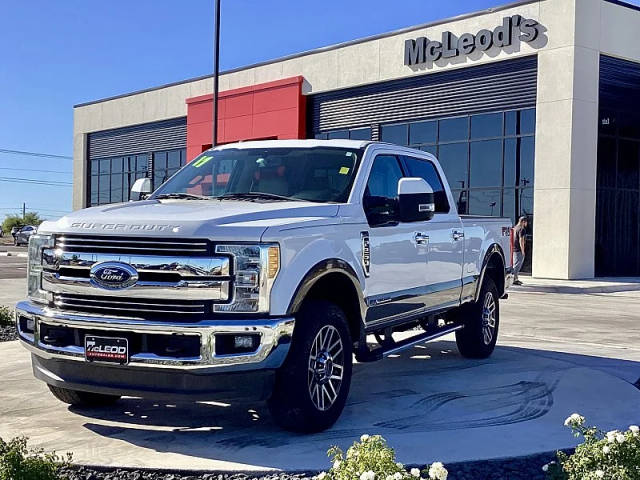 2017 Ford F-250 Super Duty Lariat 4WD photo