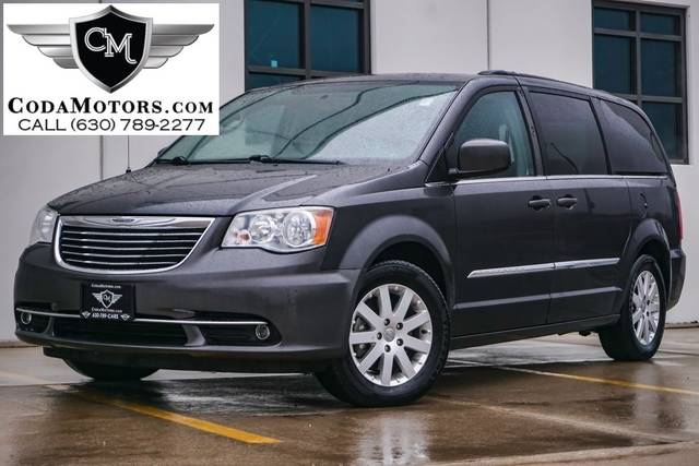 2016 Chrysler Town and Country Touring FWD photo