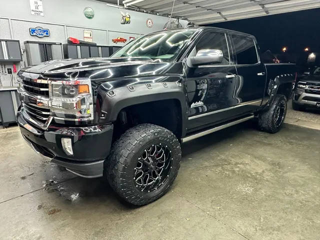 2017 Chevrolet Silverado 1500 High Country 4WD photo