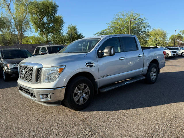 2017 Nissan Titan SV 4WD photo