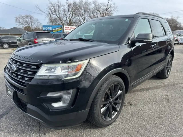 2017 Ford Explorer XLT FWD photo