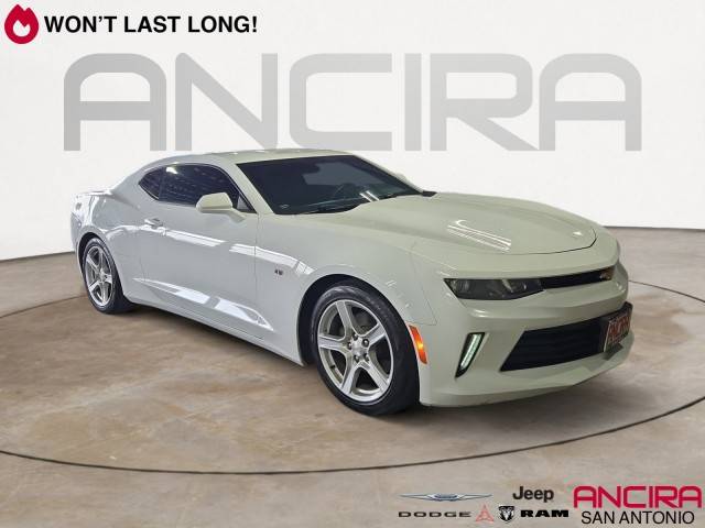 2017 Chevrolet Camaro 1LT RWD photo