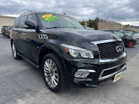 2017 Infiniti QX80 4WD photo