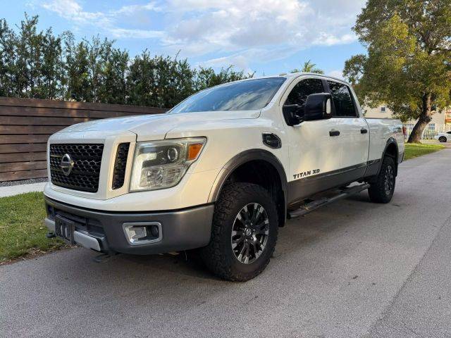 2017 Nissan Titan XD PRO-4X 4WD photo