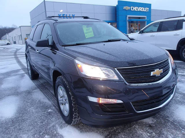 2017 Chevrolet Traverse LS FWD photo