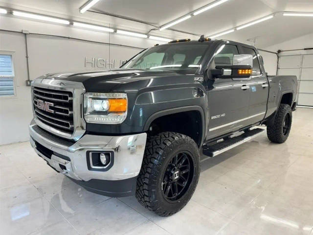 2017 GMC Sierra 2500HD SLT 4WD photo