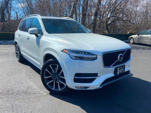 2017 Volvo XC90 Momentum AWD photo