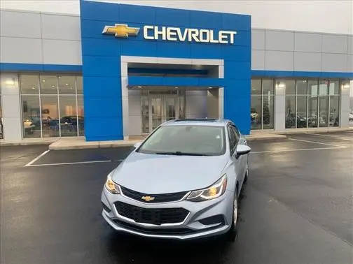 2017 Chevrolet Cruze LT FWD photo