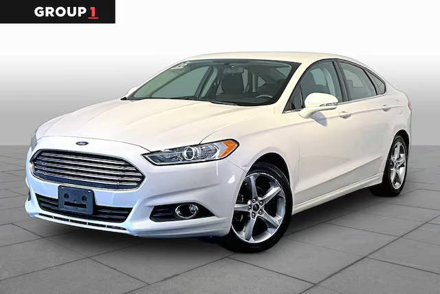 2016 Ford Fusion SE FWD photo