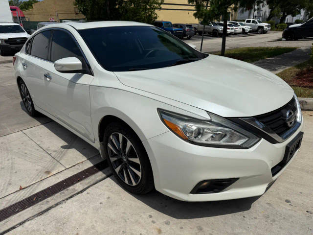 2017 Nissan Altima 2.5 SV FWD photo