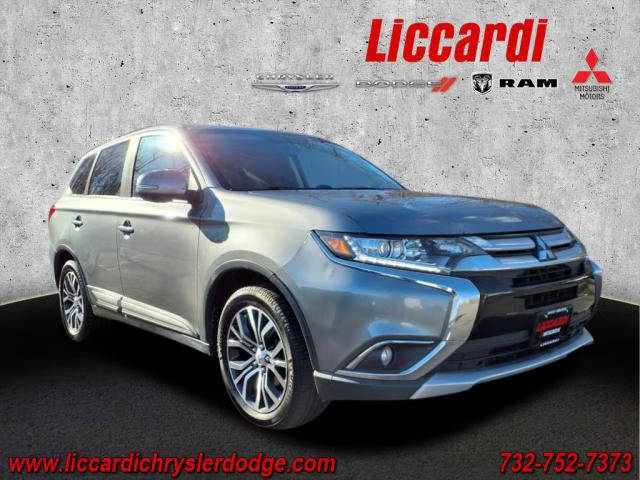 2017 Mitsubishi Outlander SE 4WD photo