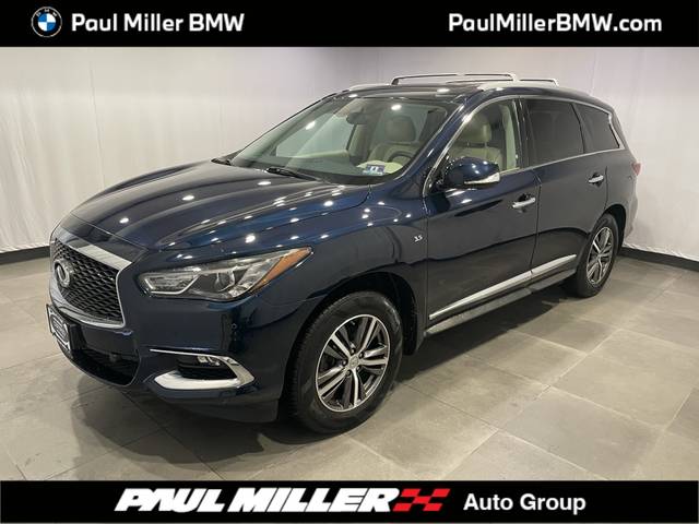 2017 Infiniti QX60  AWD photo