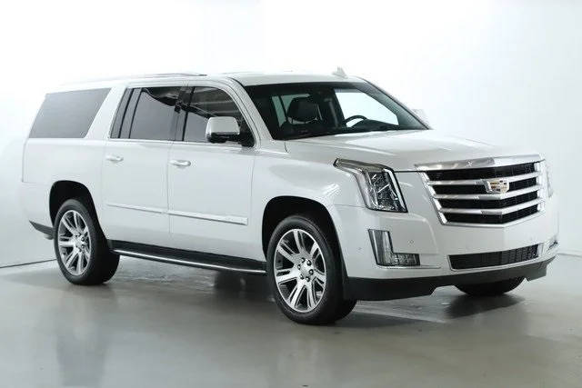 2017 Cadillac Escalade ESV Luxury 4WD photo