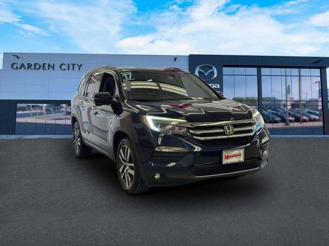 2017 Honda Pilot Touring AWD photo