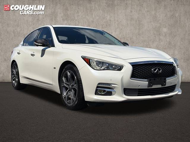 2017 Infiniti Q50 2.0T Premium RWD photo