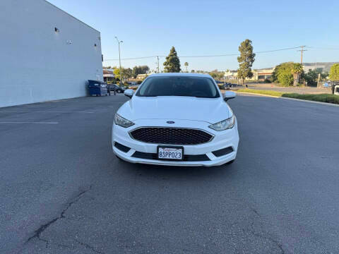 2017 Ford Fusion SE FWD photo