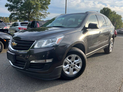 2017 Chevrolet Traverse LS FWD photo