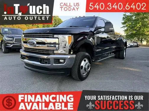 2017 Ford F-350 Super Duty Lariat 4WD photo