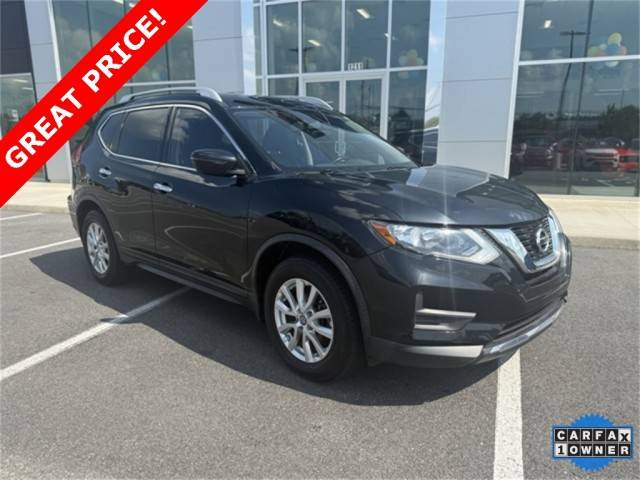 2017 Nissan Rogue SV FWD photo