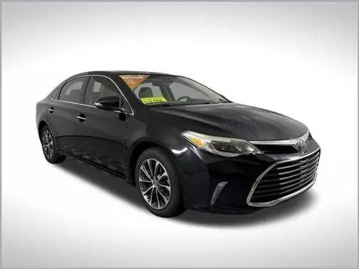 2017 Toyota Avalon XLE Premium FWD photo