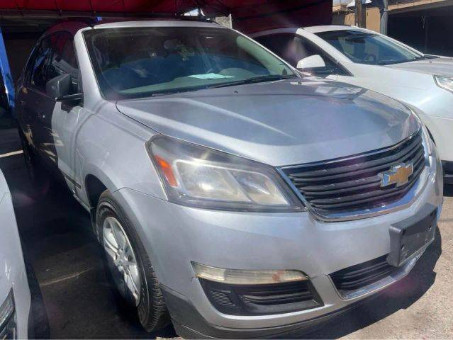 2017 Chevrolet Traverse LS AWD photo