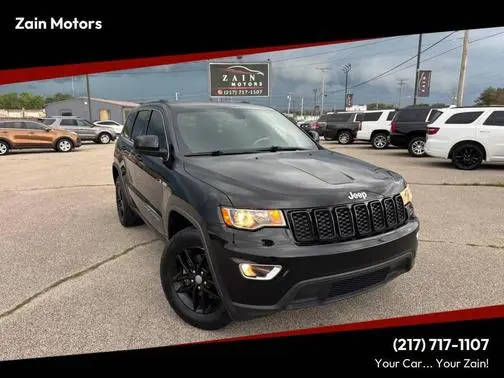 2017 Jeep Grand Cherokee Laredo RWD photo