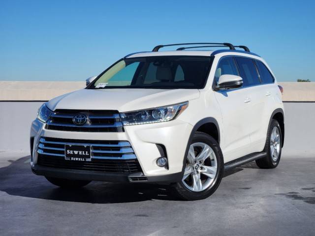 2017 Toyota Highlander Limited FWD photo