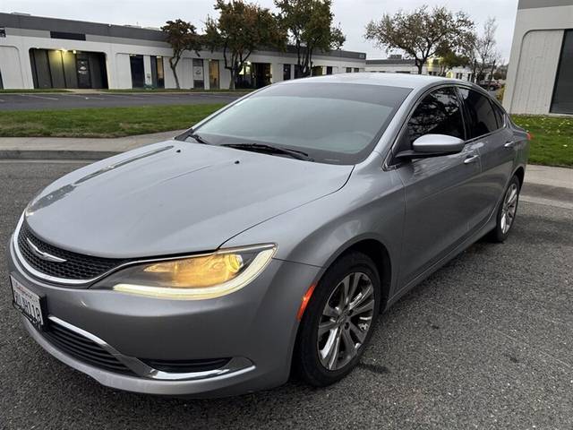 2015 Chrysler 200 Limited FWD photo