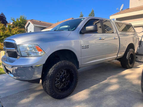 2016 Ram 1500 SLT 4WD photo