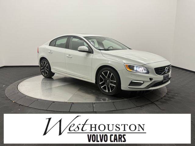2017 Volvo S60 Dynamic FWD photo