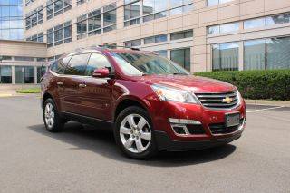 2017 Chevrolet Traverse LT FWD photo