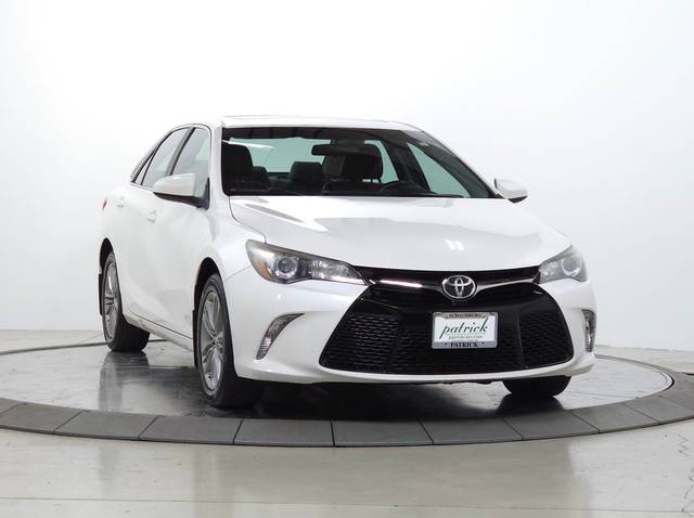 2017 Toyota Camry SE FWD photo