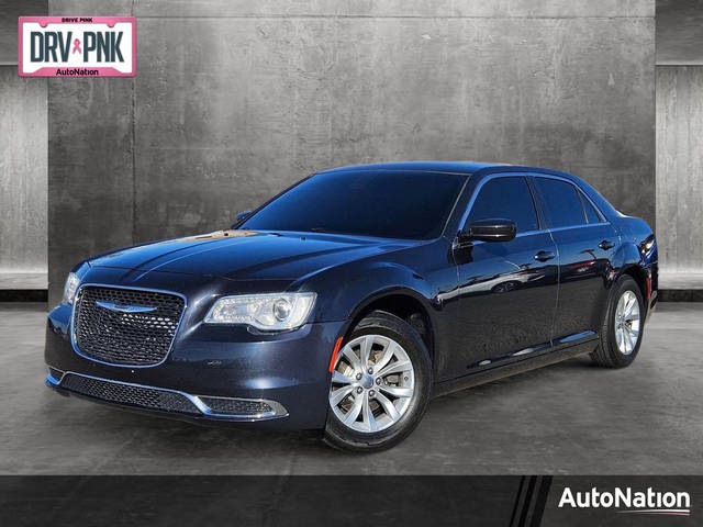 2016 Chrysler 300 Limited RWD photo