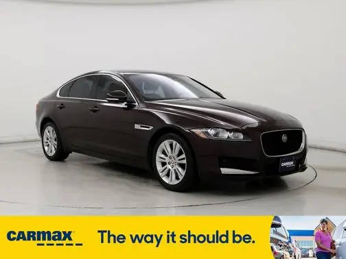 2017 Jaguar XF 35t Premium AWD photo