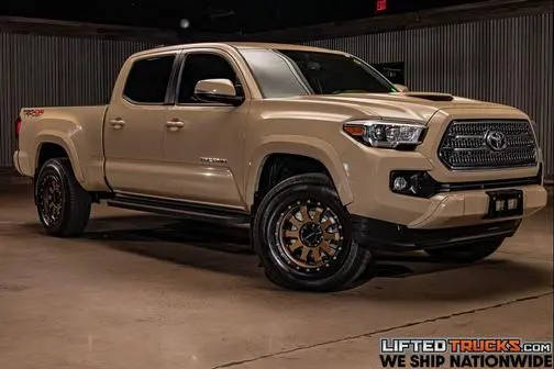 2017 Toyota Tacoma TRD Sport 4WD photo