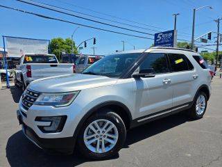 2017 Ford Explorer XLT FWD photo