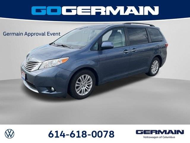 2017 Toyota Sienna XLE Premium FWD photo