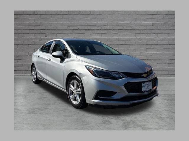 2017 Chevrolet Cruze LT FWD photo
