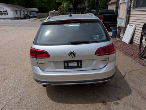2017 Volkswagen Golf Alltrack SE AWD photo