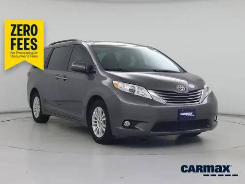 2017 Toyota Sienna XLE Premium FWD photo