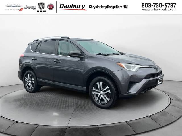 2017 Toyota RAV4 LE AWD photo