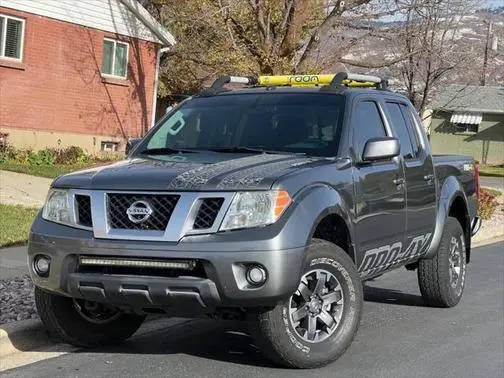 2017 Nissan Frontier PRO-4X 4WD photo