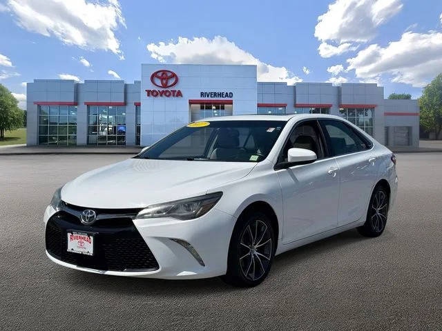 2017 Toyota Camry XSE V6 FWD photo