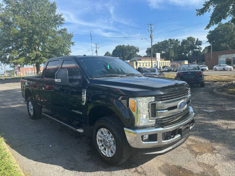 2017 Ford F-250 Super Duty XLT 4WD photo