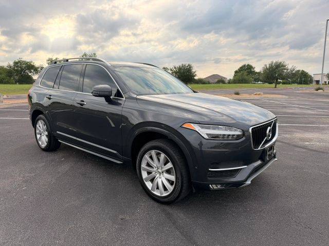 2017 Volvo XC90 Momentum AWD photo