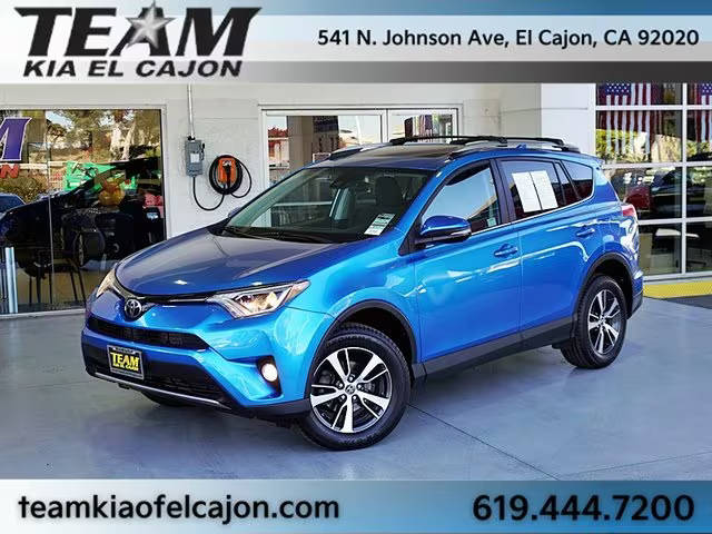 2017 Toyota RAV4 XLE AWD photo