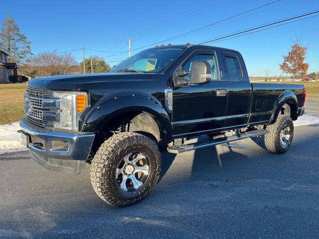 2017 Ford F-250 Super Duty XLT 4WD photo